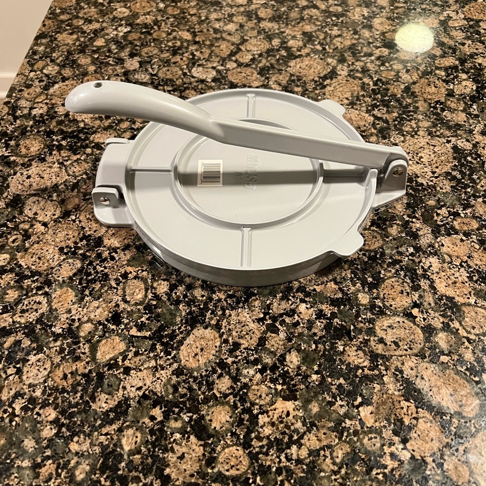 SOLD - IMUSA Cast Aluminum 8 inch Tortilla Press BNIB